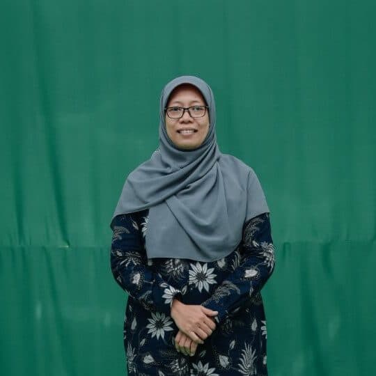 Ade Setyawati, Kepala Sekolah Prestige Bilingual School
