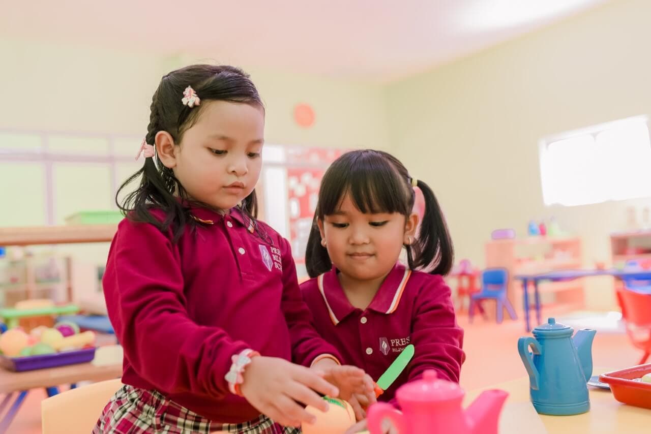 Kegiatan belajar siswa Taman Kanak-kanak di Prestige Bilingual School