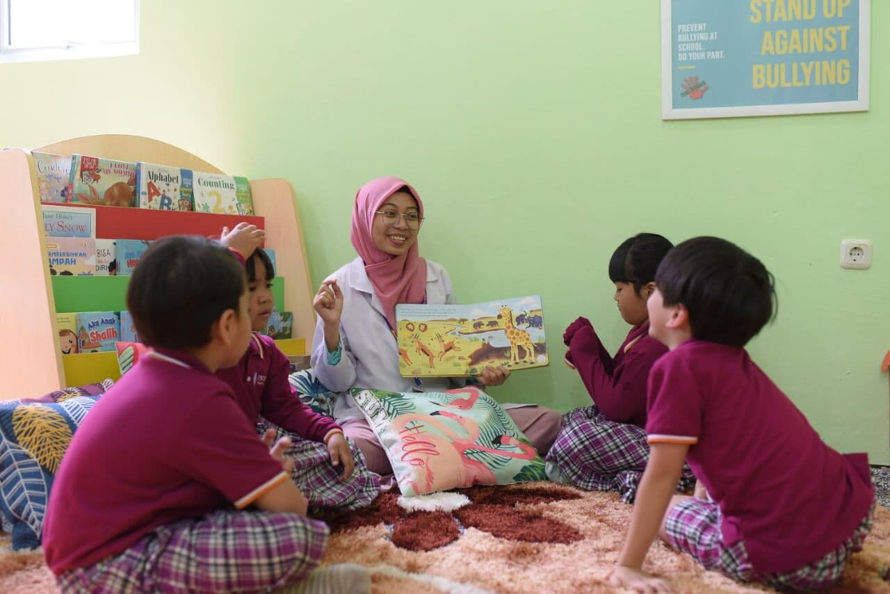 Kegiatan Read Aloud - Prestige Bilingual School