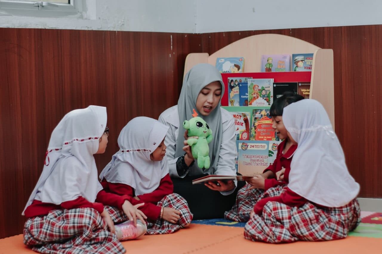 Kegiatan Story Telling - Prestige Bilingual School